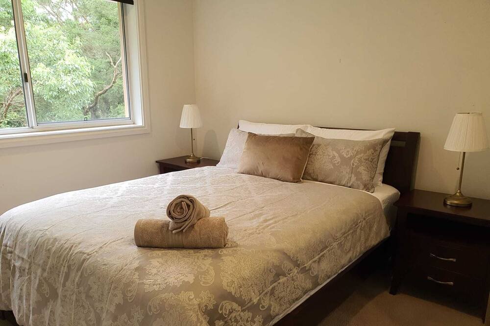 Photo of Bedroom in Erina Heights