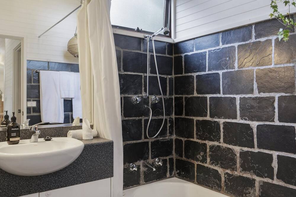Photo of Bathroom in Macmasters Beach