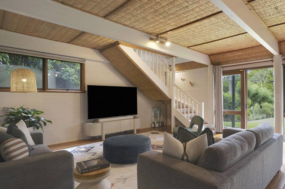 Photo of Livingroom in Macmasters Beach