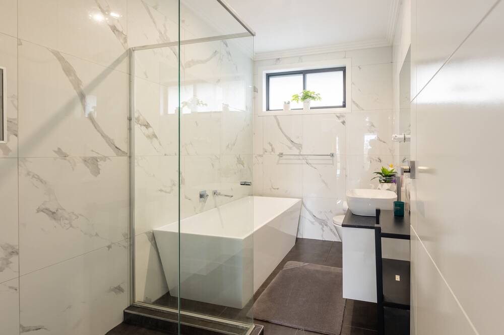 Photo of Bathroom in Edmondson Park