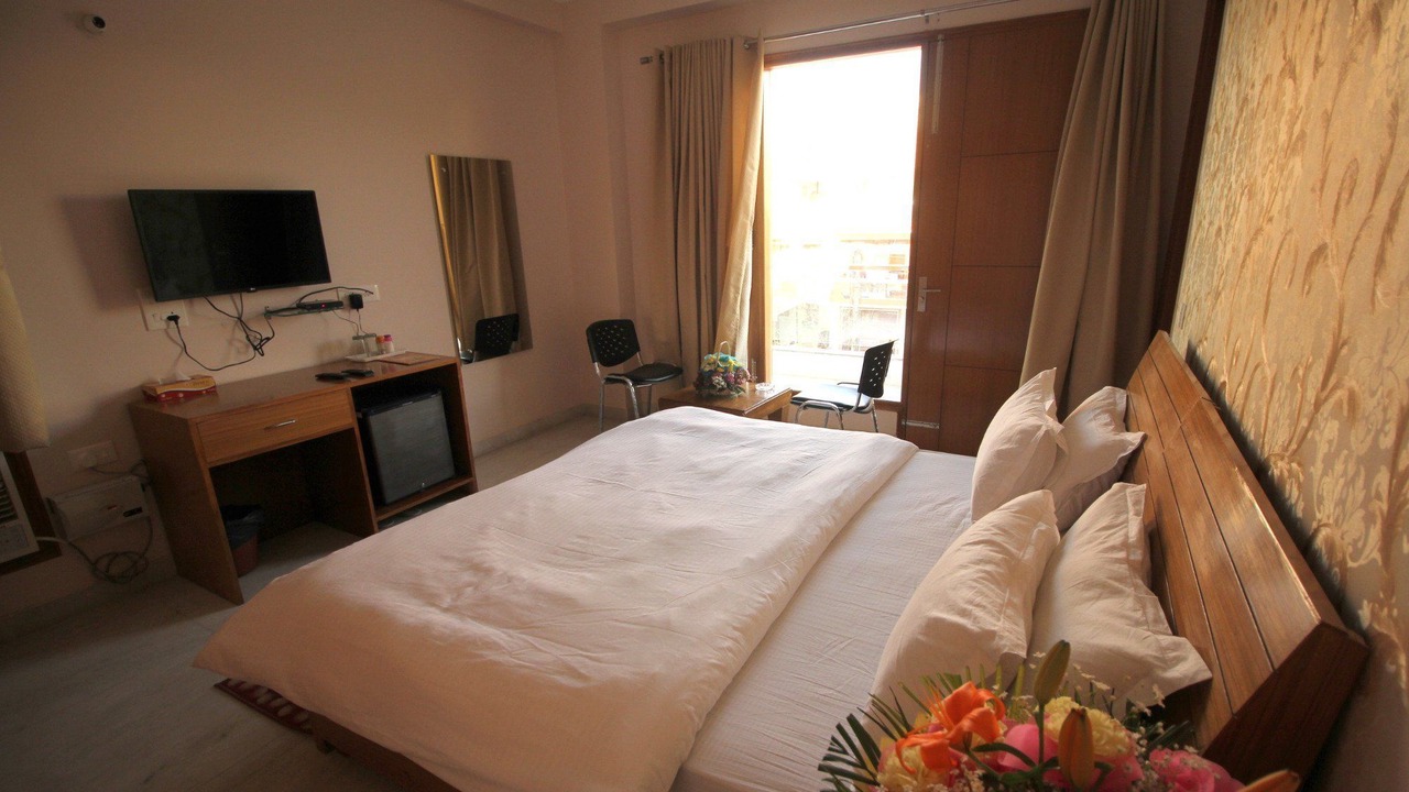 Photo of Bedroom in DLF City