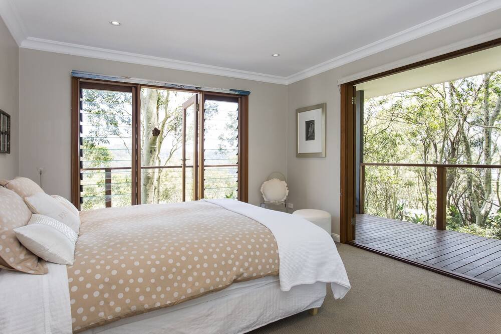 Photo of Bedroom in Whale Beach
