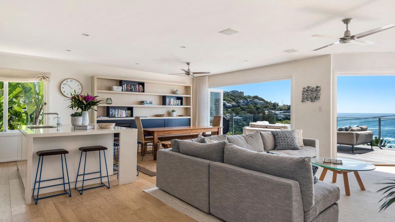 Photo of Livingroom in Whale Beach