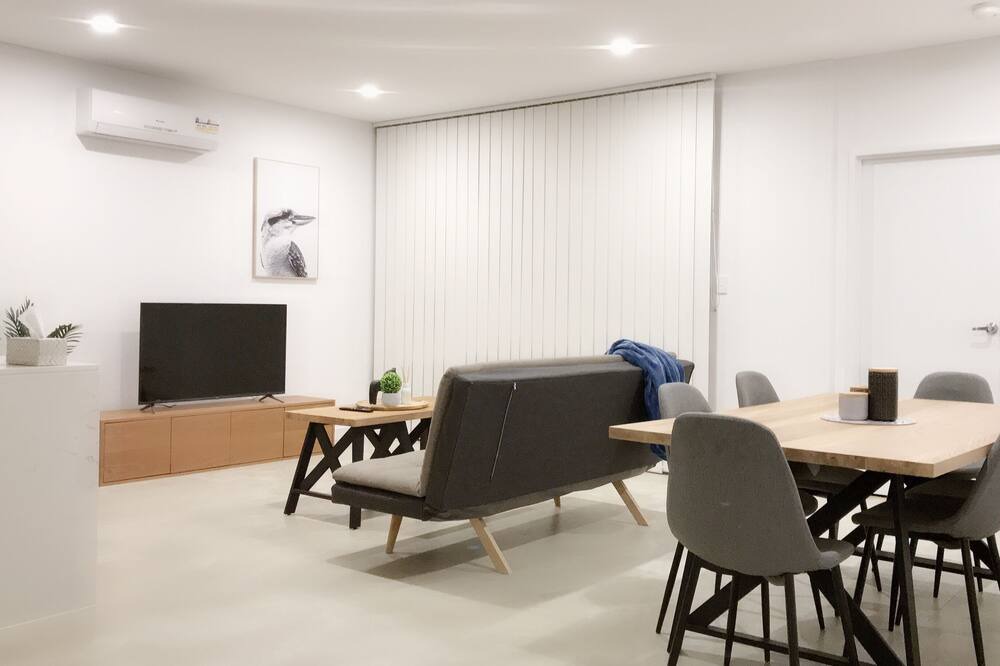 Photo of Livingroom in Asquith