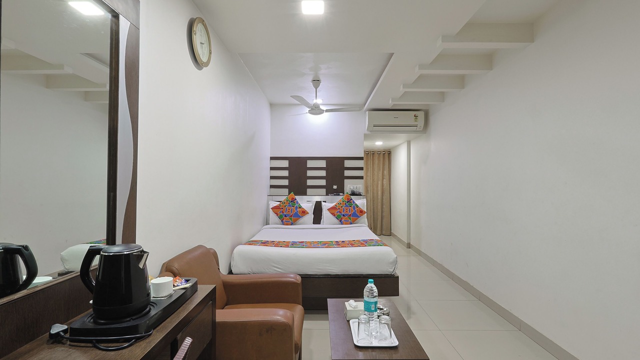 Photo of Bedroom in Sayajiganj