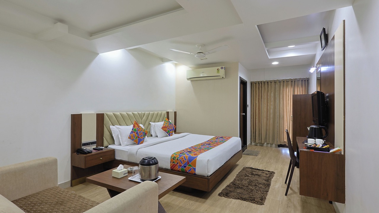Photo of Bedroom in Sayajiganj