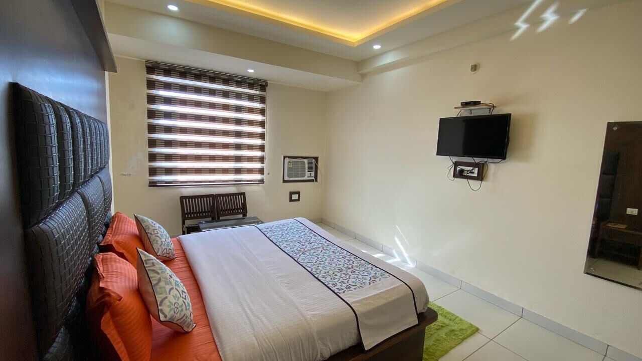 Photo of Bedroom in Katra