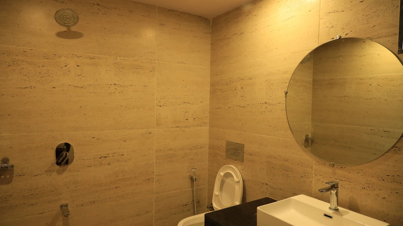 Photo of Bathroom in Mahabaleshwar