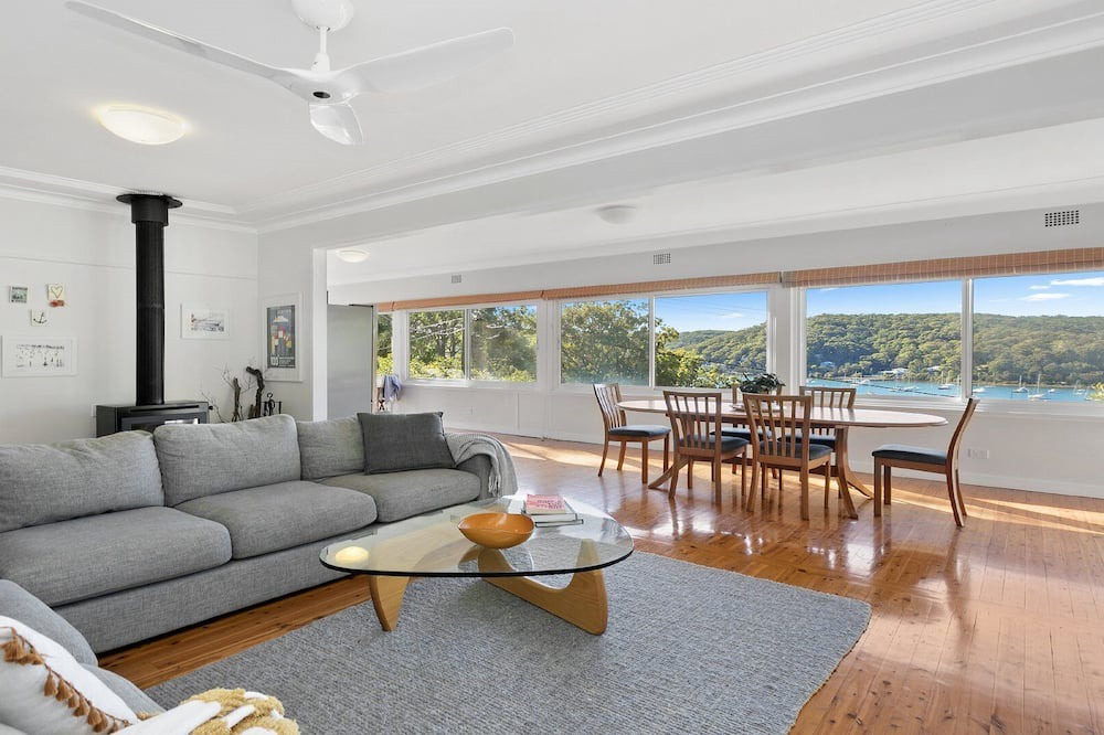 Photo of Livingroom in Pretty Beach Central Coast