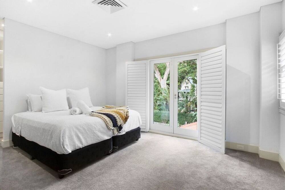 Photo of Others in Darling Point