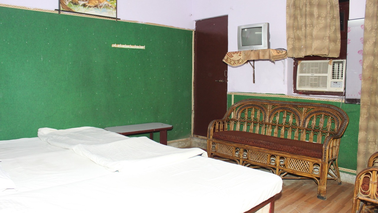 Photo of Bedroom in Taj Ganj