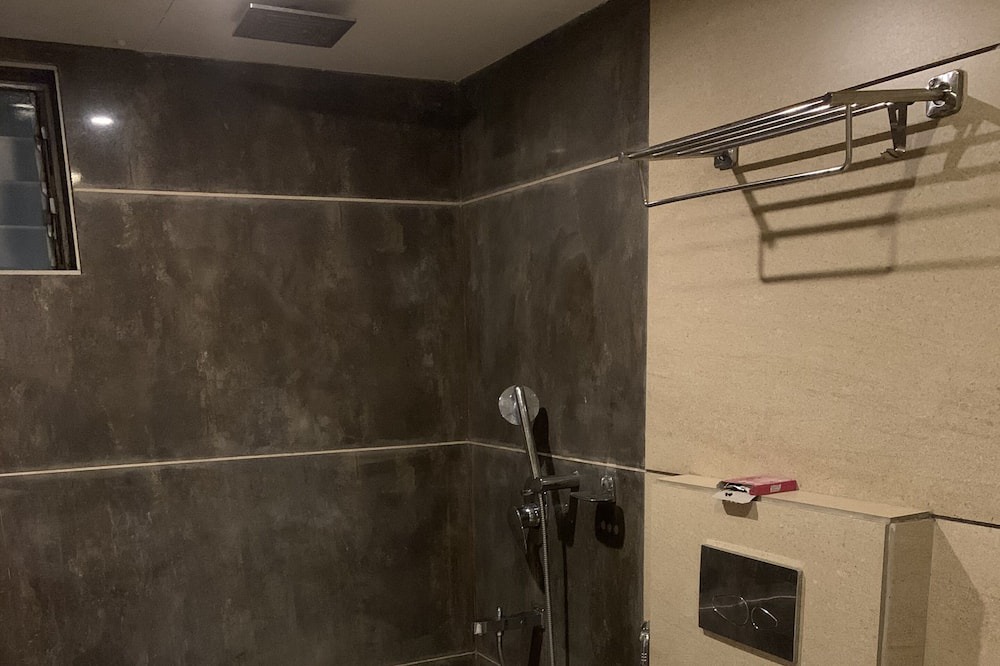 Photo of Bathroom in Park Street