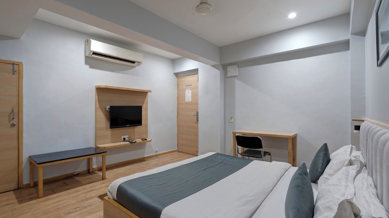 Photo of Bedroom in Gandhinagar