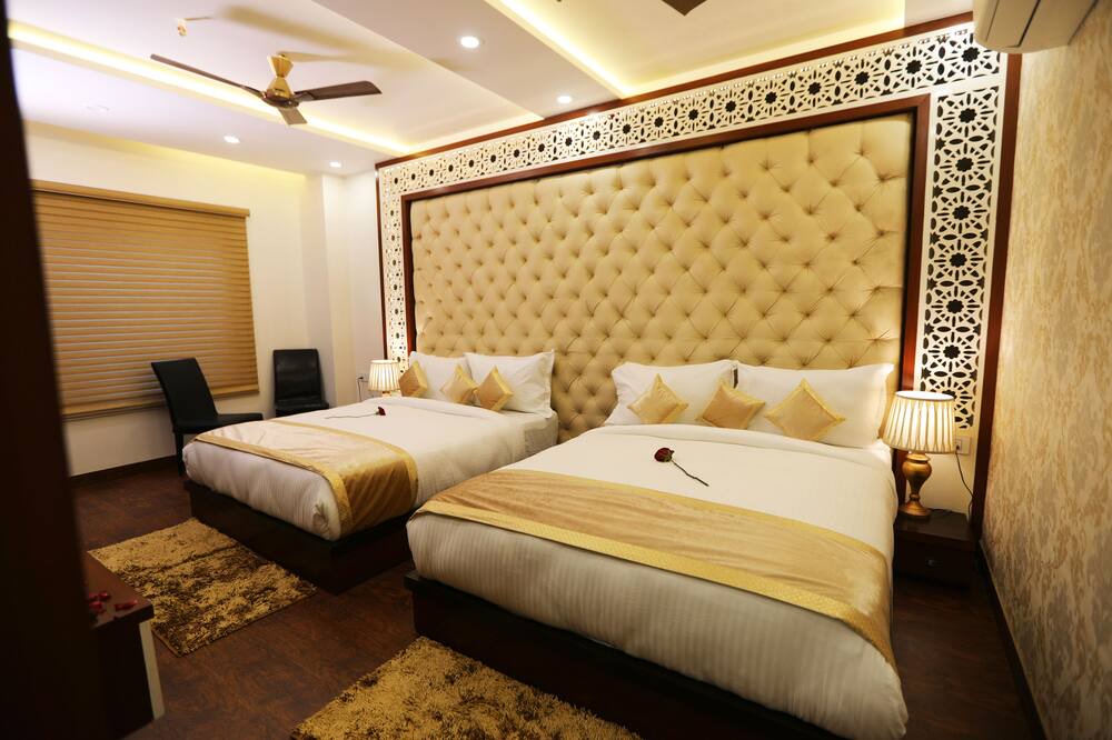 Photo of Bedroom in Dariyaganj