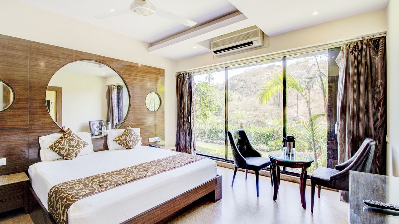 Photo of Bedroom in Mount Abu