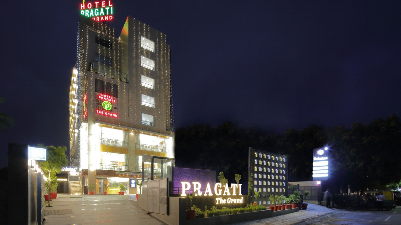 Photo of Buildings in Thaltej