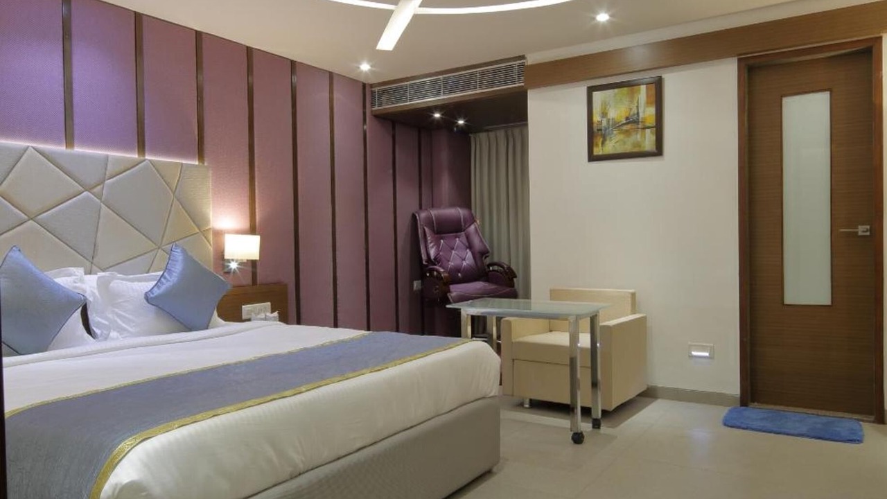 Photo of Bedroom in Thaltej