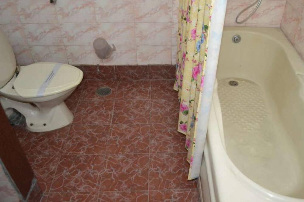 Photo of Bathroom in Dariyaganj