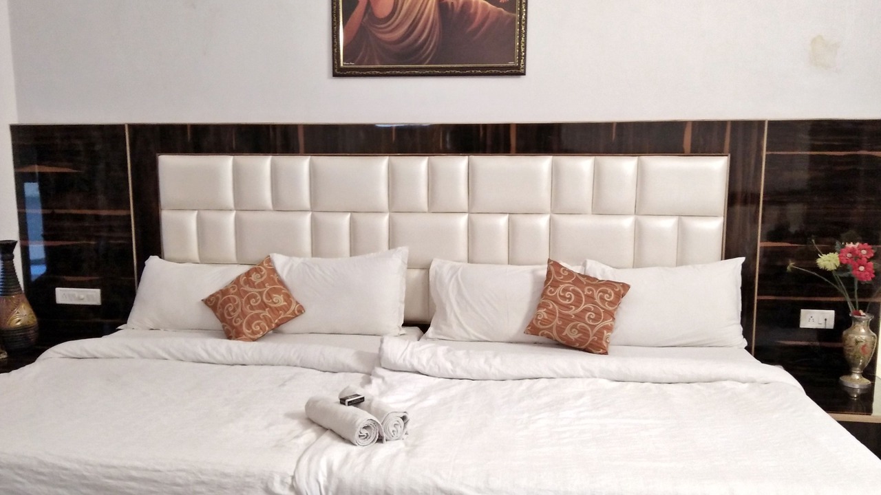 Photo of Bedroom in Mount Abu