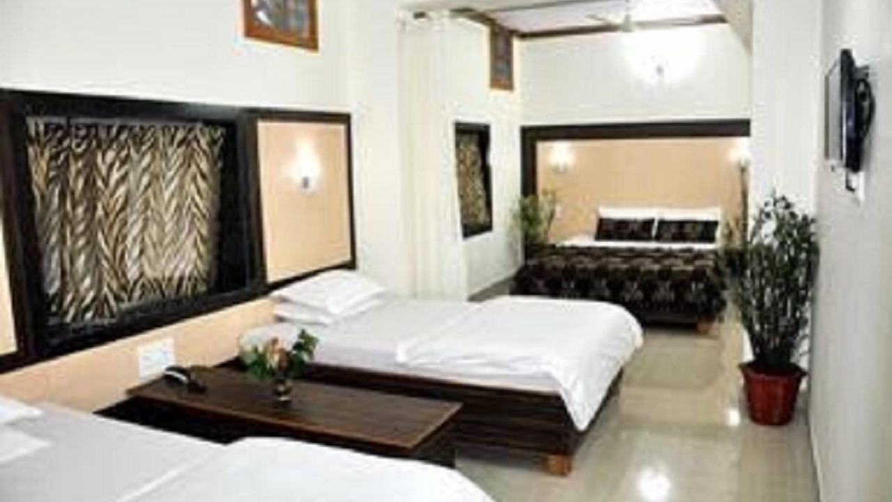 Photo of Bedroom in Mount Abu