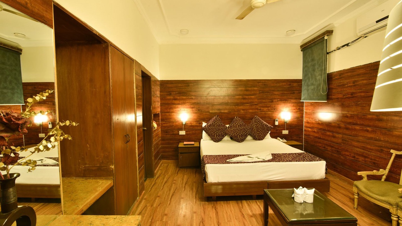 Photo of Bedroom in Chittaranjan