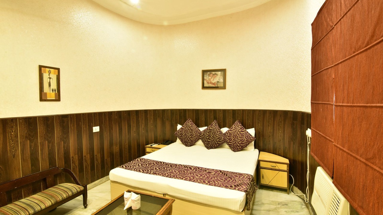 Photo of Bedroom in Chittaranjan