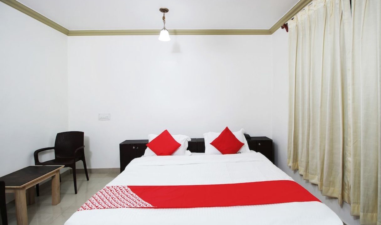 Photo of Bedroom in Dal Lake