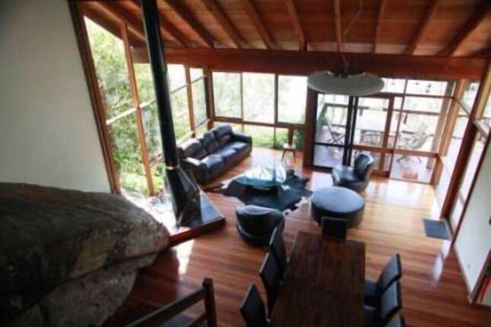 Photo of Bedroom in Cottage Point