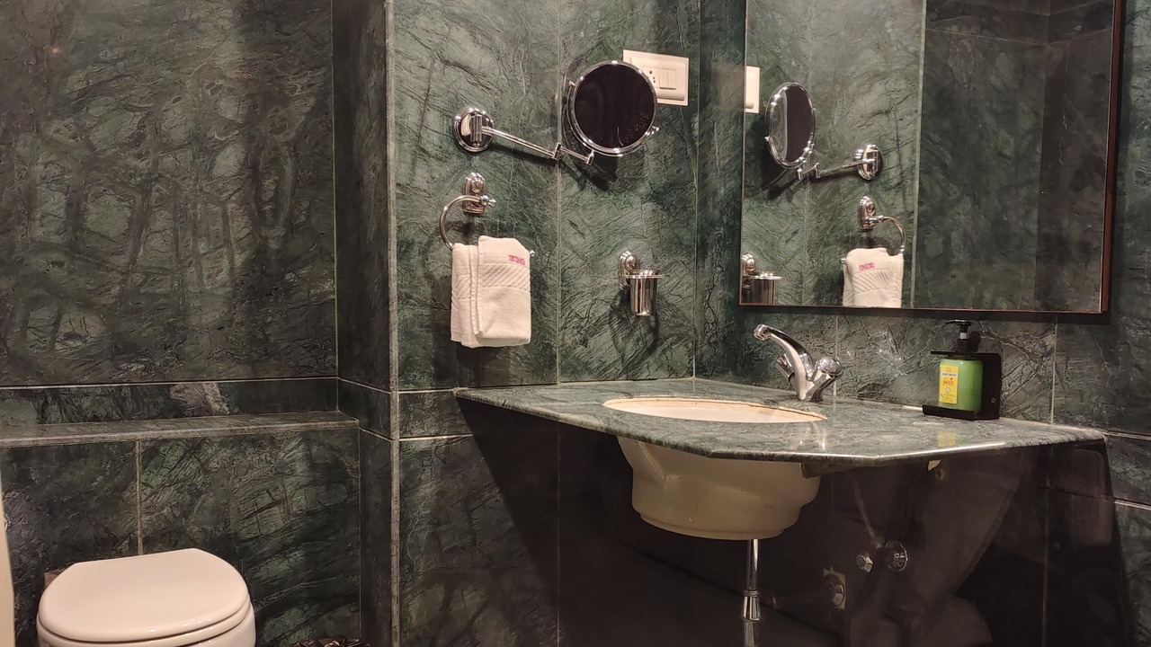 Photo of Bathroom in Sayajiganj