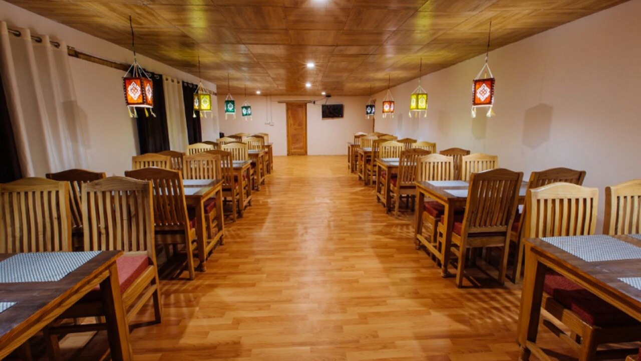 Photo of Others in Hunder