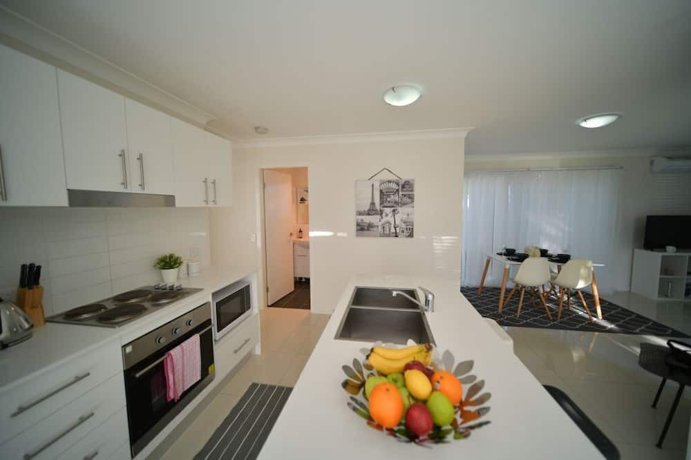 Photo of Kitchen in Oxley Park