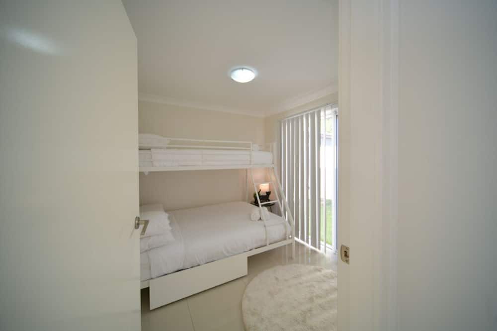 Photo of Bedroom in Oxley Park