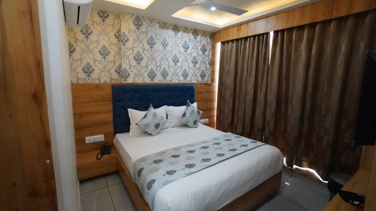 Photo of Bedroom in Vadodara