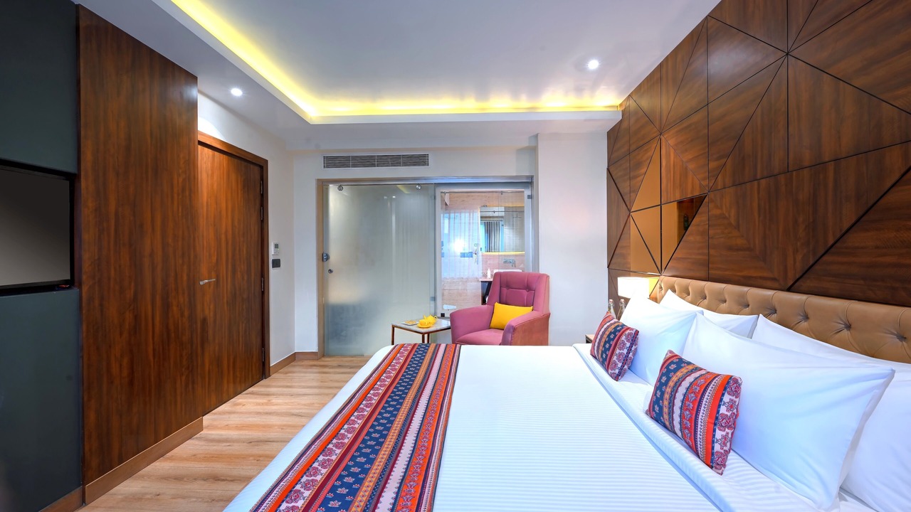 Photo of Bedroom in Taj Ganj