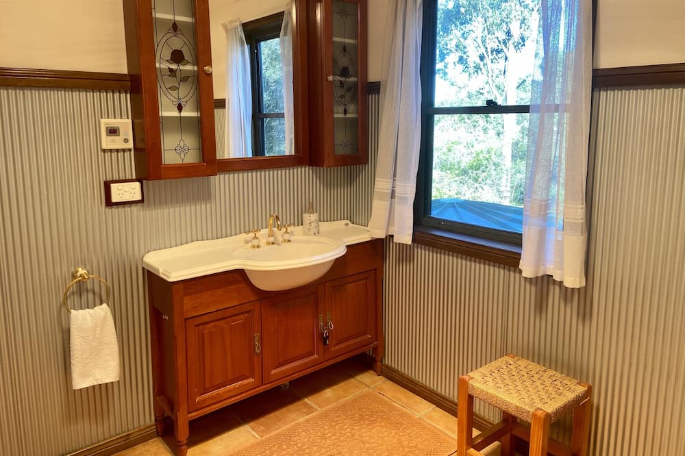 Photo of Bathroom in Wollombi