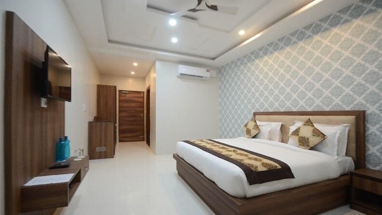 Photo of Bedroom in Malviya Nagar