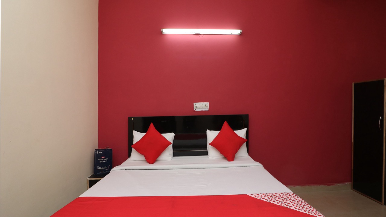 Photo of Bedroom in Sector 62