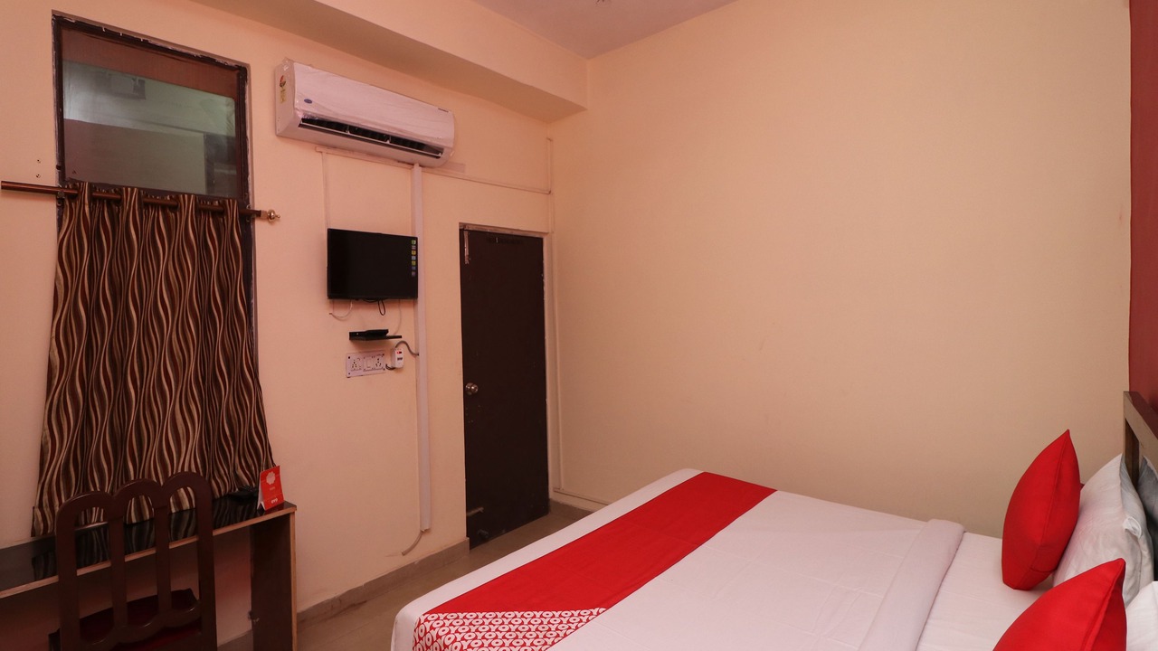 Photo of Bedroom in Sector 62