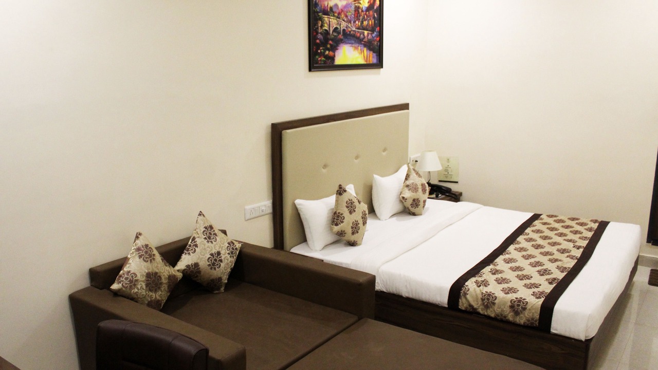 Photo of Bedroom in Jamnagar