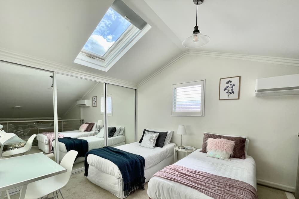 Photo of Bedroom in Crows Nest