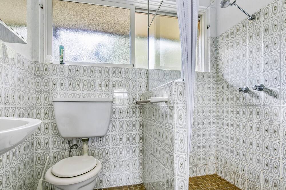 Photo of Bathroom in Wentworth Falls
