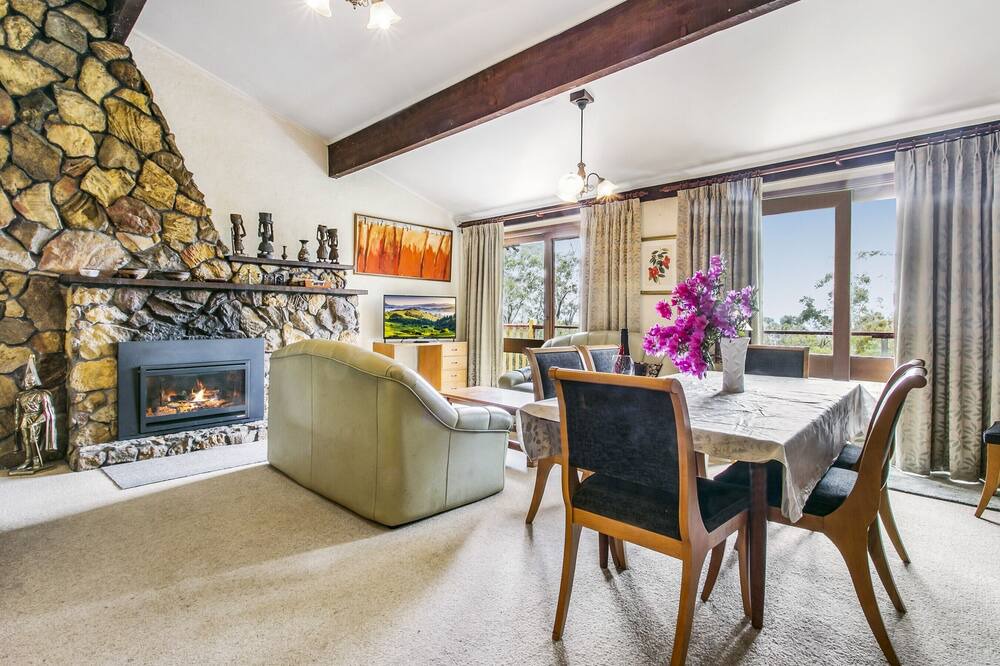 Photo of Livingroom in Wentworth Falls