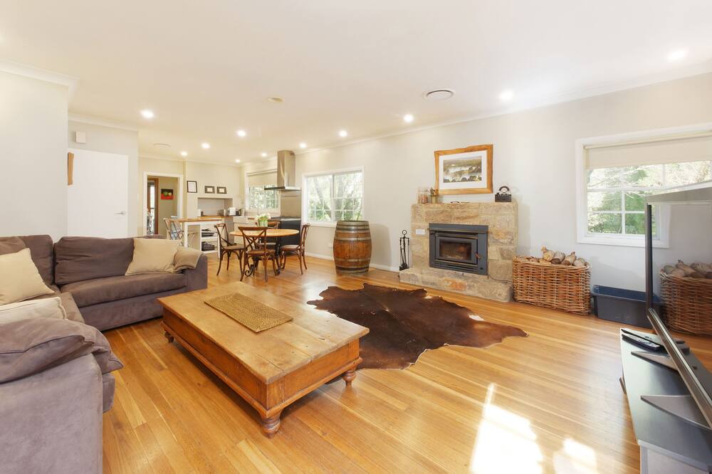 Photo of Livingroom in Wildes Meadow
