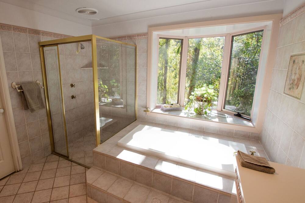 Photo of Bathroom in Holgate