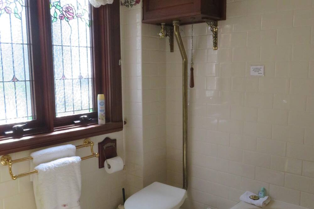 Photo of Bathroom in Killcare