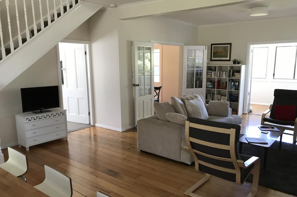 Photo of Livingroom in Aylmerton