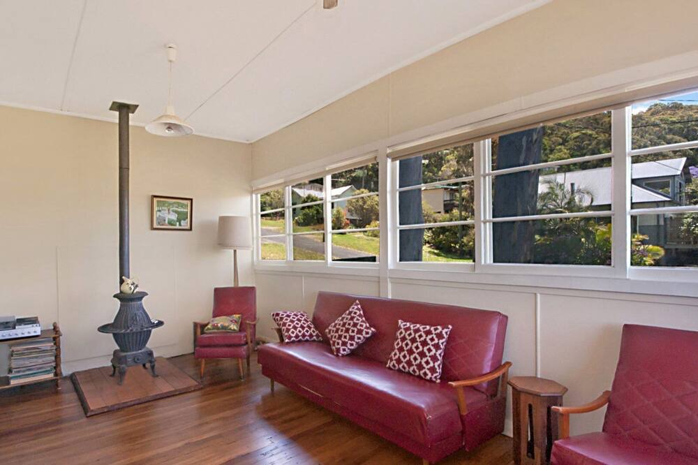 Photo of Livingroom in Pretty Beach Central Coast