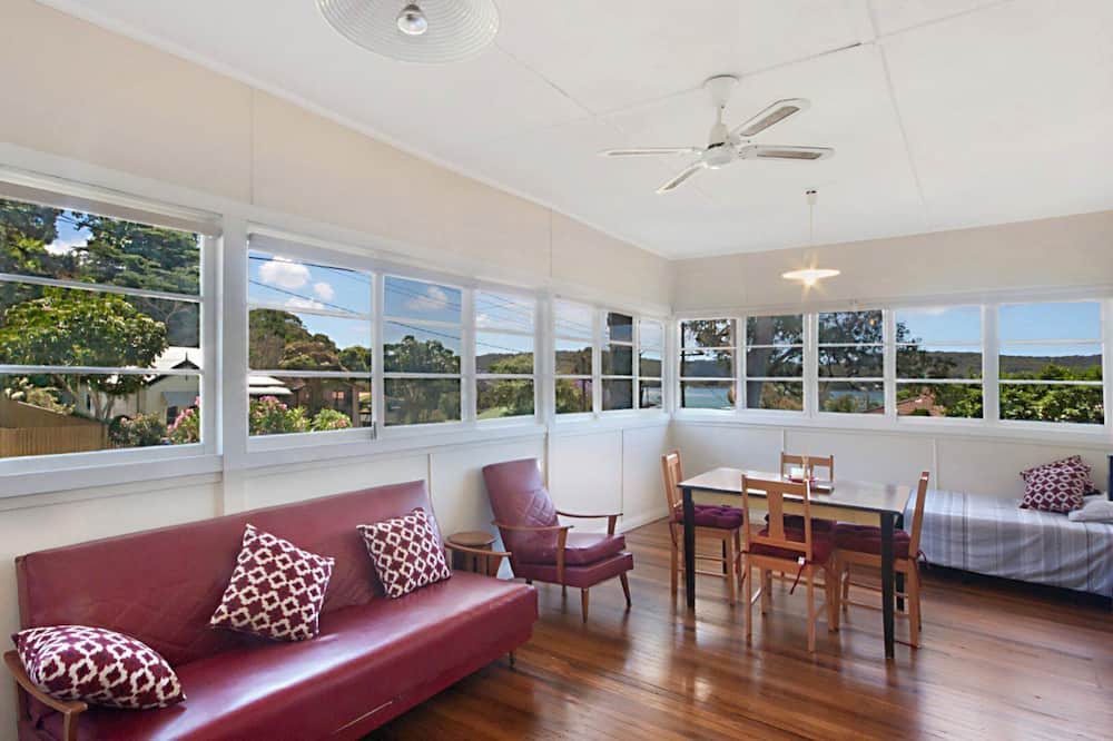 Photo of Livingroom in Pretty Beach Central Coast