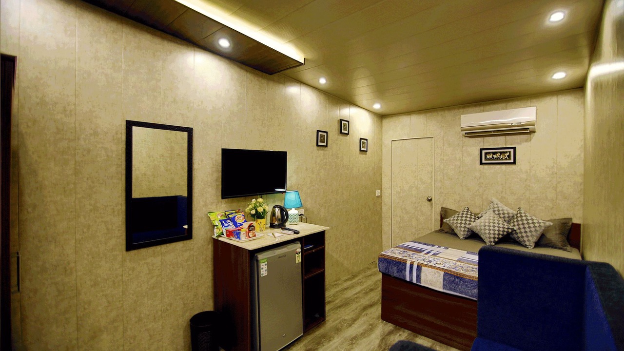 Photo of Bedroom in Naini