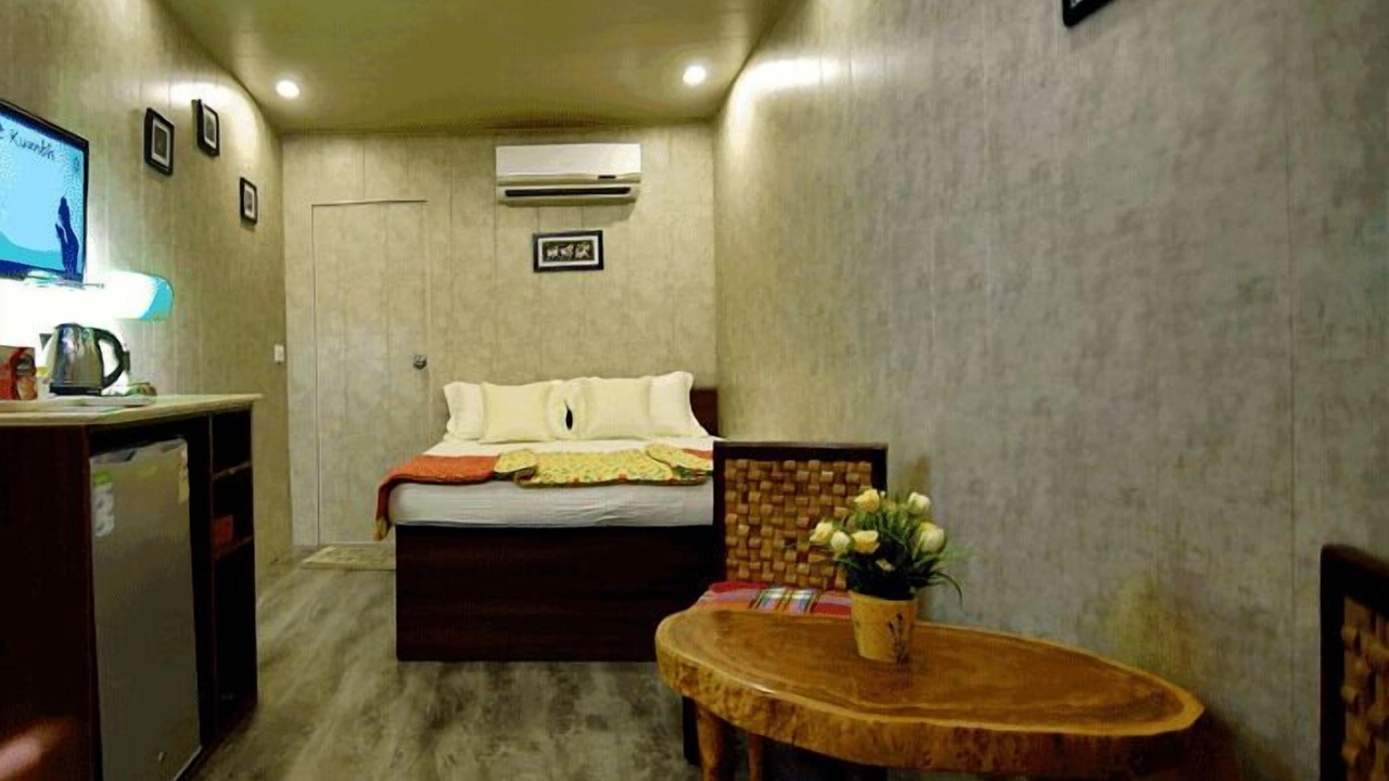 Photo of Bedroom in Naini